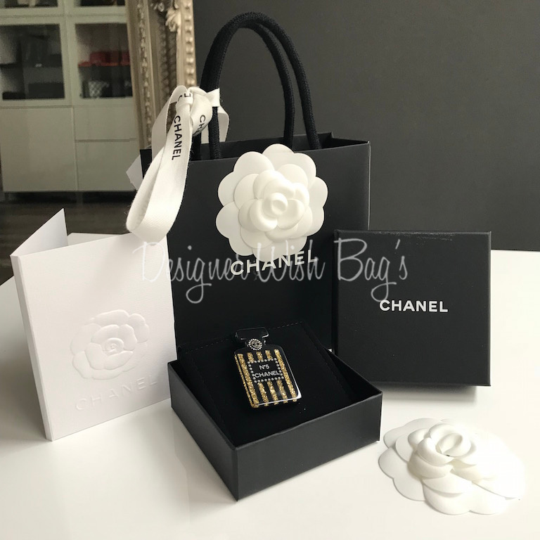 CHANEL BAG PERFUME BOTTLE NO.5 BAG CHARMS BROOCH – LLBazar