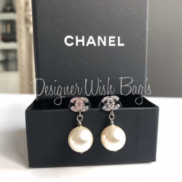 Chanel Pearl Earrings - 415 For Sale on 1stDibs