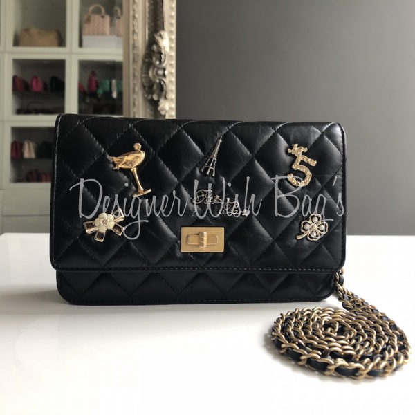 chanel classic flap bag outfit