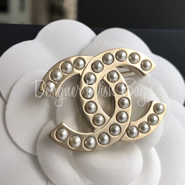 CHANEL CC Pearl Brooch Silver 83765