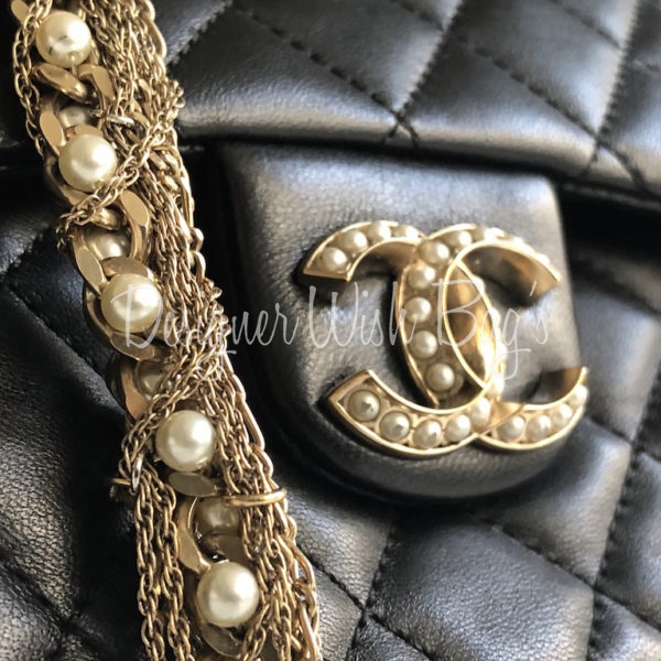 Chanel Black Quilted Lambskin Westminster Pearl Flap Medium Q6B0VP1IK0010