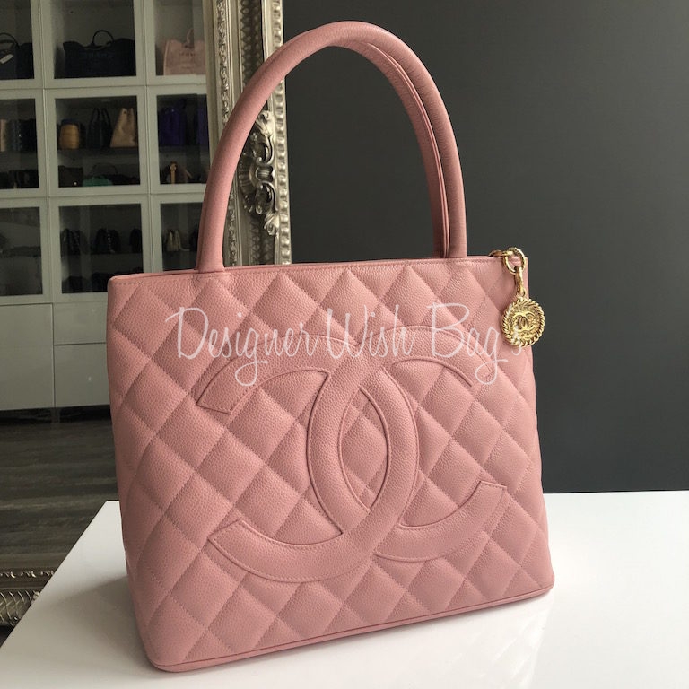 Chanel Caviar Leather Medallion Tote (SHF-20995) – LuxeDH