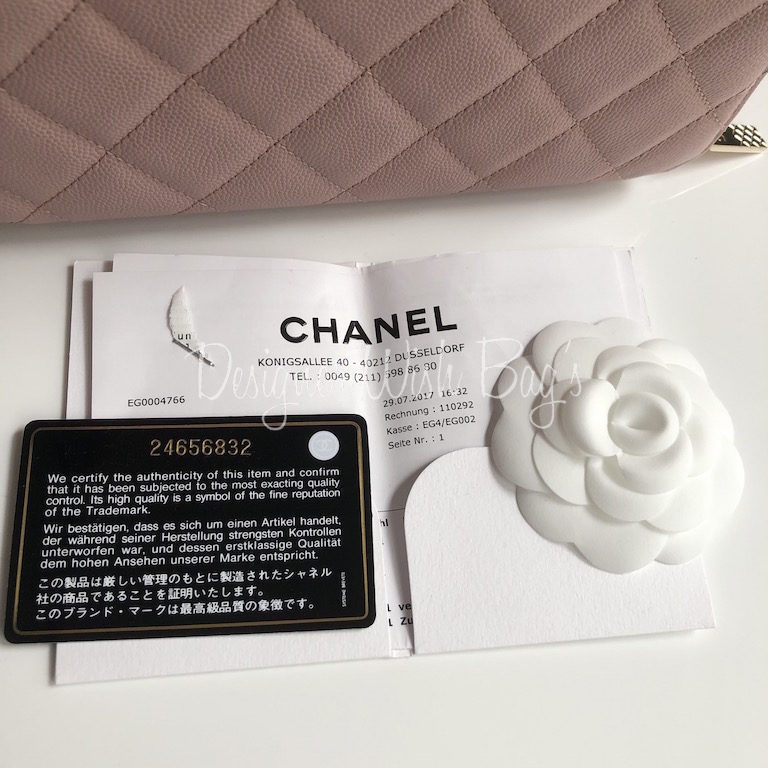 Chanel 2018 Chanel Small Business Affinity Shopping Bag - Neutrals Totes,  Handbags - CHA392724