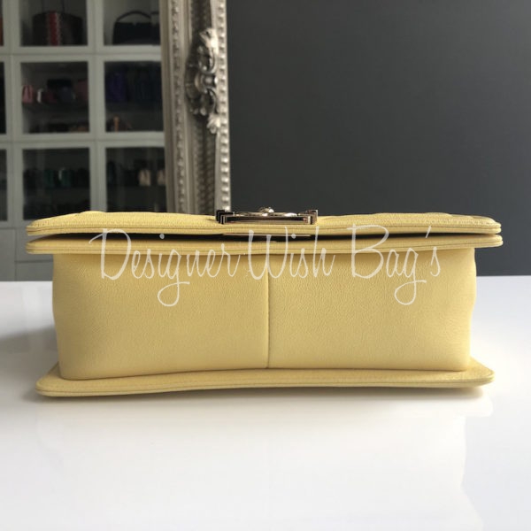 Yellow Chanel Bags: Shop up to −39%