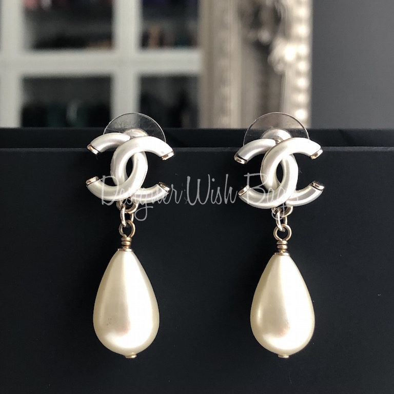 Chanel Pearl Earrings 2018