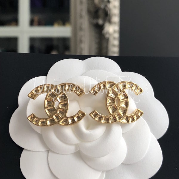 Chanel Earrings Gold 19A