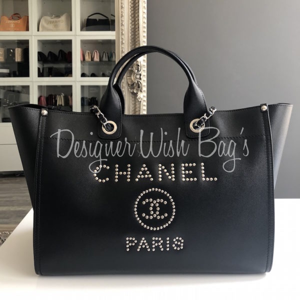 Deauville leather tote Chanel Black in Leather - 31287357