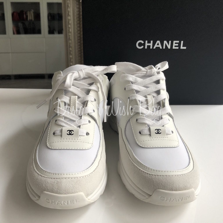 Chanel Sneakers White Leather ref.222409 - Joli Closet