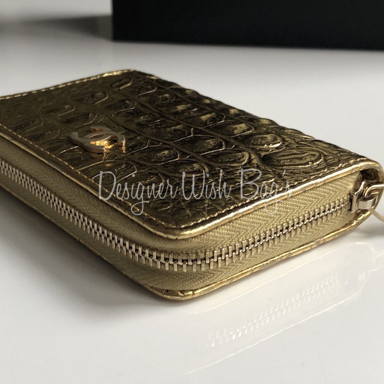 CHANEL 19A Gold O-Coin Purse Amulet Card Holder 2019 Cocodile Lucky Charms  NEW