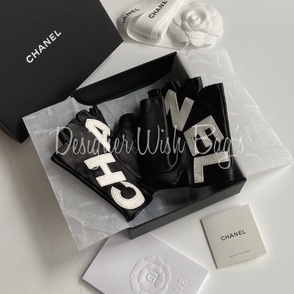 CHANELグローブ INTO · INTO