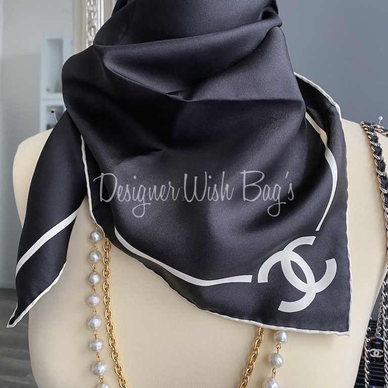 CHANEL - Silk square with fancy necklace decorations - S…