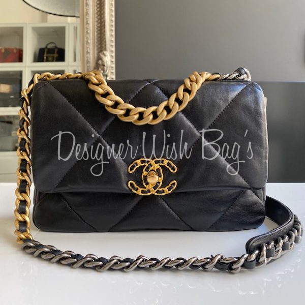 Small Chanel 19 Quilted Black MHW
