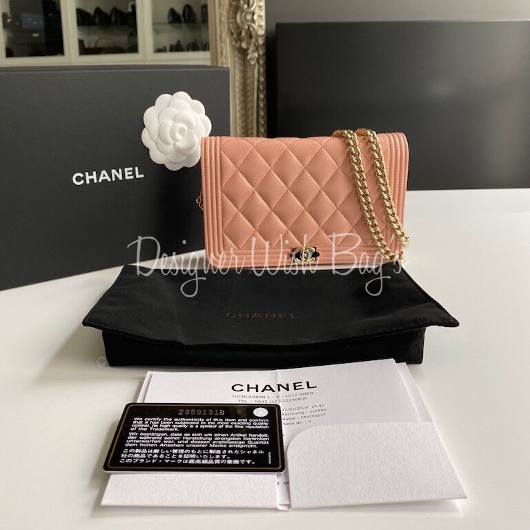 Chanel CHANEL Cabia Skin Boy Channel Wallet Palk Pink P14114