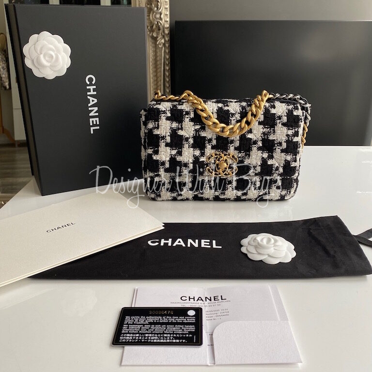 CHANEL 19 FIRST IMPRESSIONS/REVIEW + MOD SHOTS 
