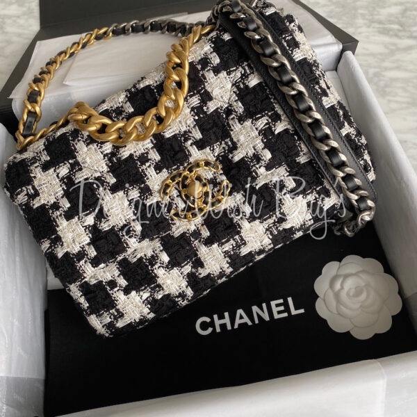 Chanel 19 Bag Tweed Houndstooth Large Black White ref.417415 - Joli Closet