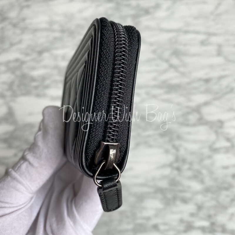 Boy Chanel zipper coin card holder Beige Leather ref.901224 - Joli Closet