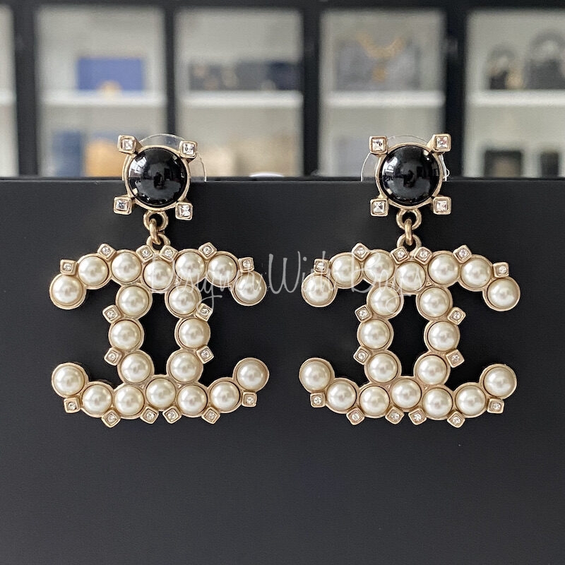 CHANEL CC Pearl Gold Earrings - Bellisa