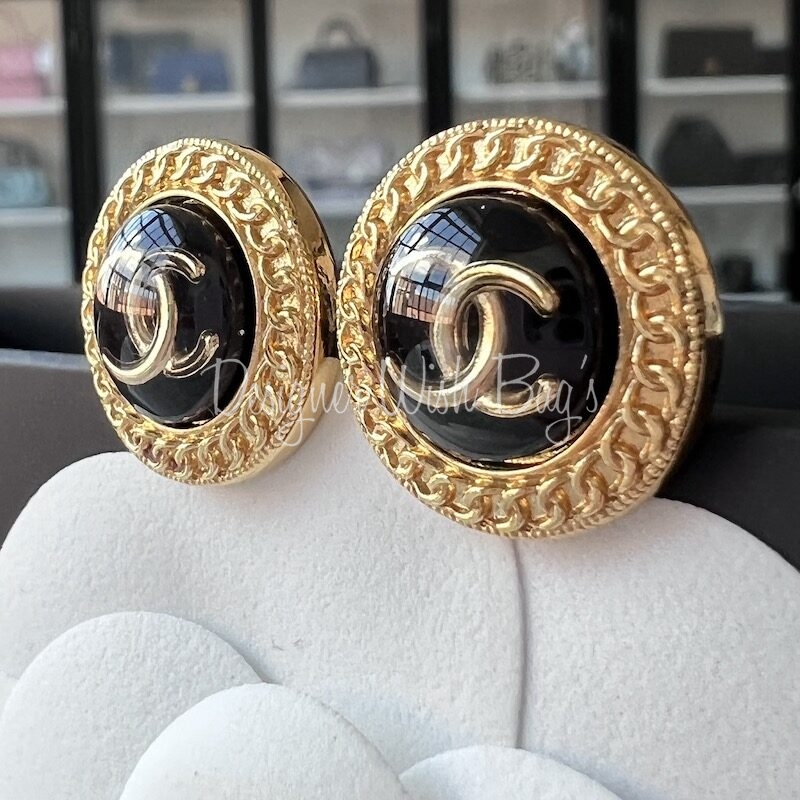 CHANEL CHANEL Pierced earrings Gold Plated Black Used women B21S