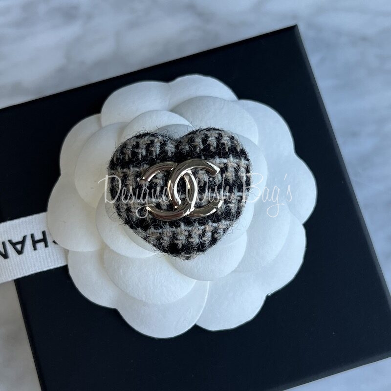 Chanel Heart Brooch 22K - Designer WishBags