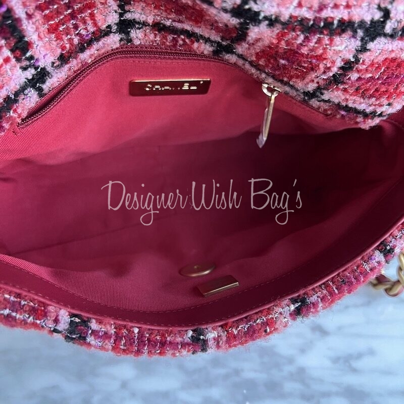 Chanel 22 Handbag Tweed In Pink And Burgundy - Praise To Heaven