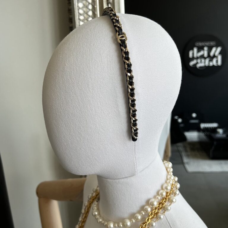 Chanel Headband Black Gold - Designer WishBags - now part of  display picture 1