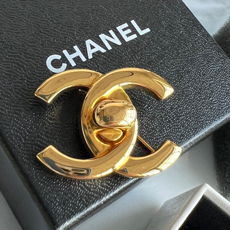 Chanel Vintage Brooch 24K Gold 96 - Designer WishBags - now part