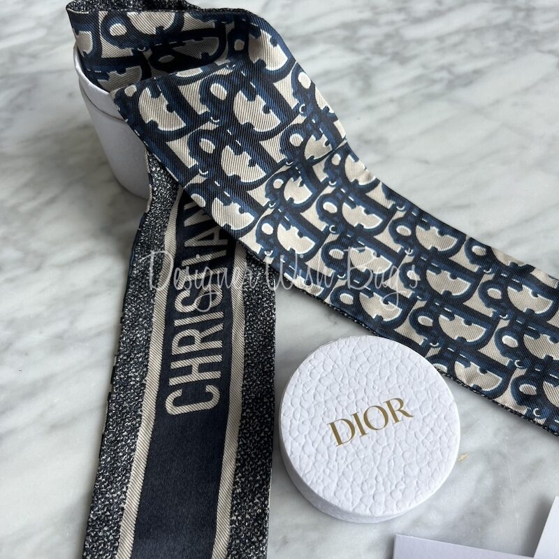【無料郵送/関税込/正規品】 (W) Dior Oblique Shawl Navy Blue Dior Oblique Shawl Navy Blue Wool, Silk and Cotton | DIOR
