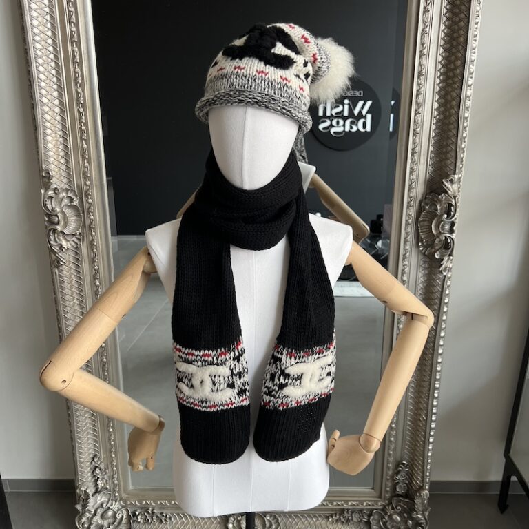 Chanel Beanie and Scarf Wool Set - Designer WishBags - now  display picture 1
