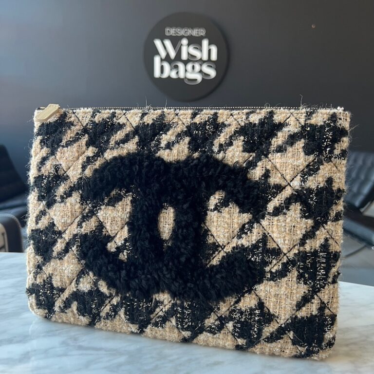 Chanel Clutch Medium Case Houndstooth Tweed Beige/Black 19K