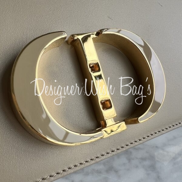 【パール×ゴールドで華やかに】Dior 30 Montaigne ベルト 30 Montaigne Reversible Belt Golden Saddle and Latte Smooth