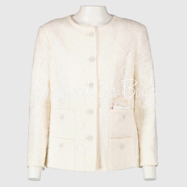LL20062 Chanel white jacket front_Front_jpg
